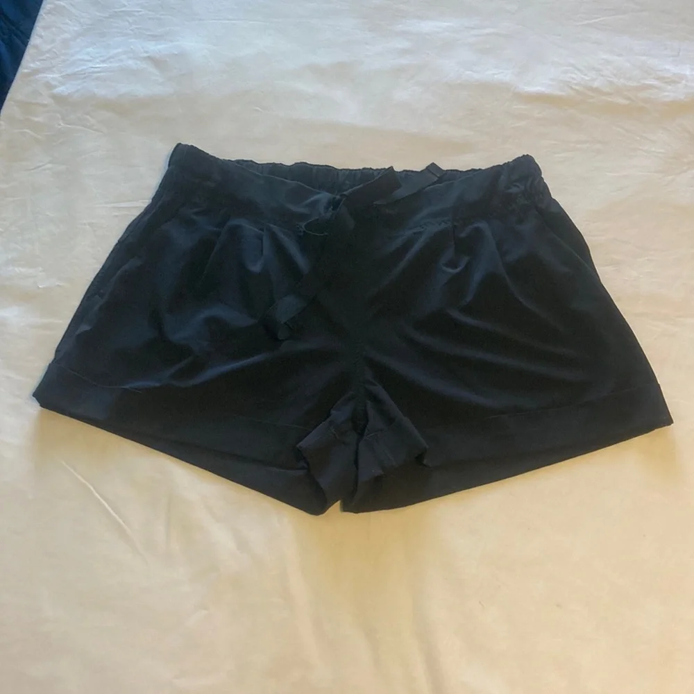 Lululemon Stroll Shorts. WS 8-1